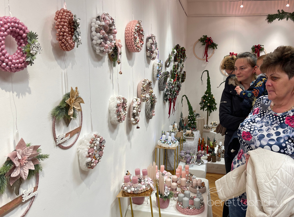 varazslatos unnep kiallitamegnyito 40