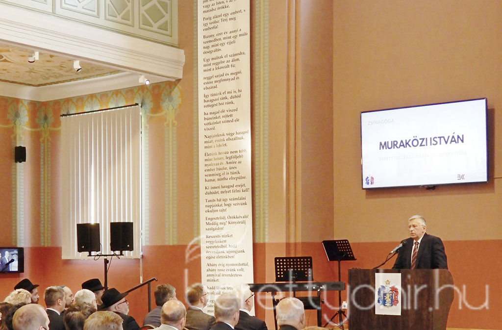 Átadták a felújított zsinagógát 02