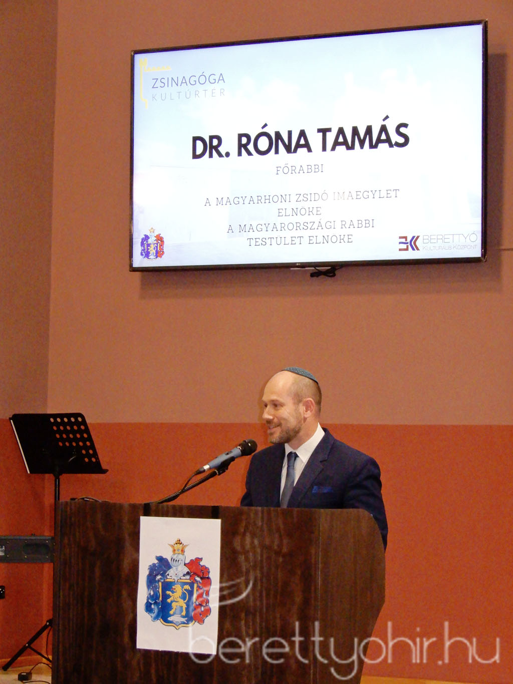 Átadták a felújított zsinagógát 42