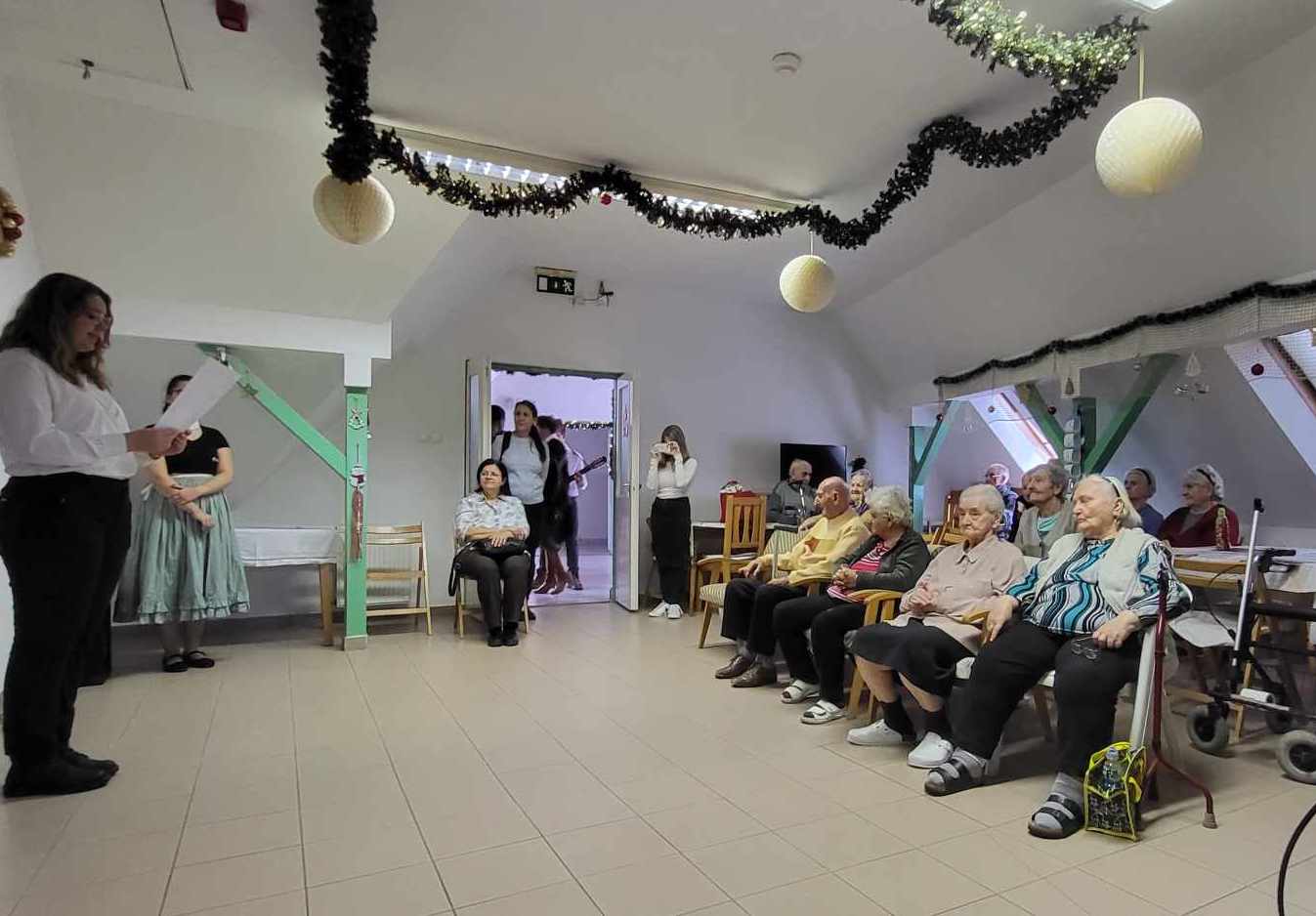 gimisek a idosek otthonaban 03