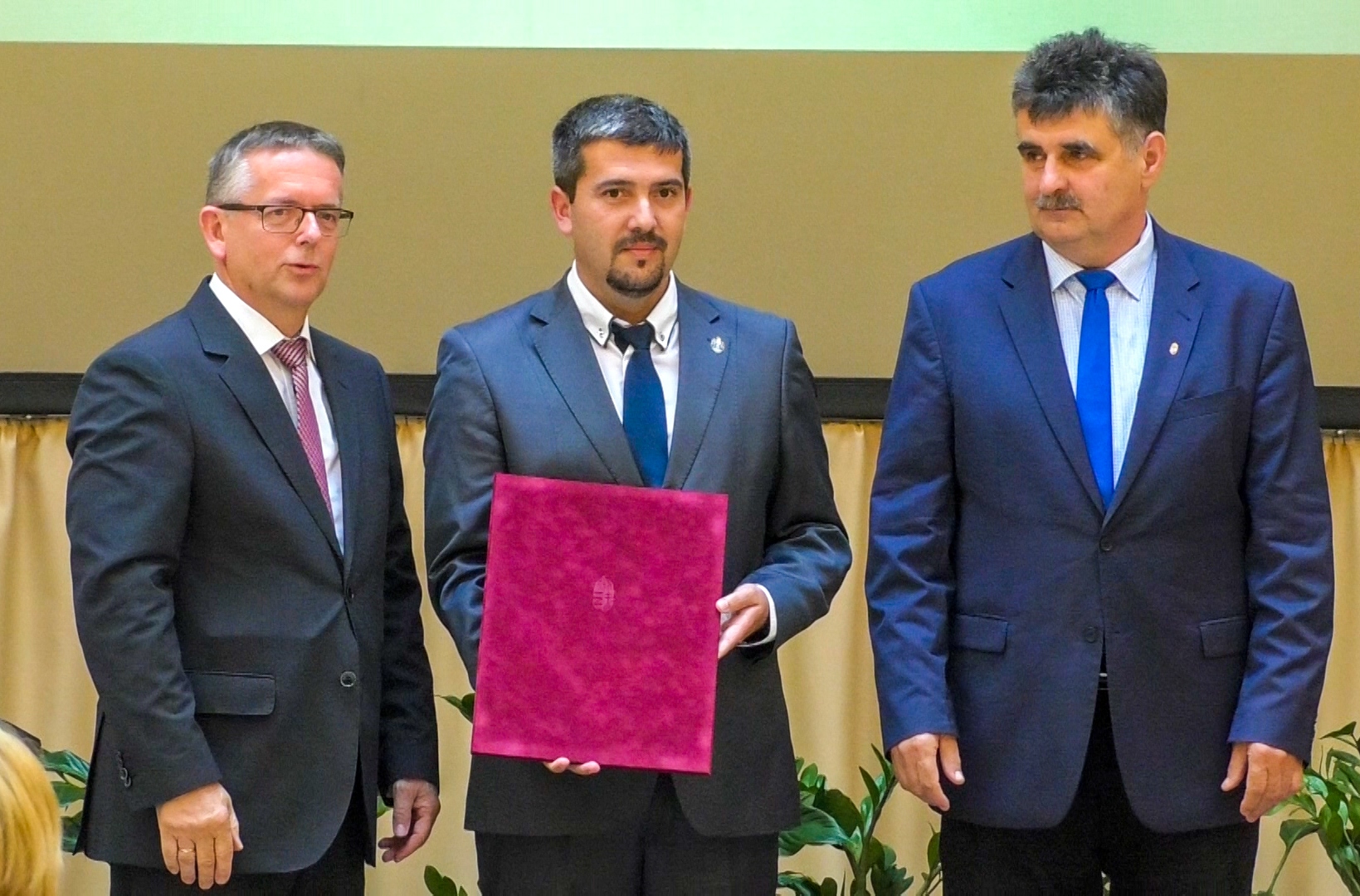 szolgáltató önkormányzat díj 2