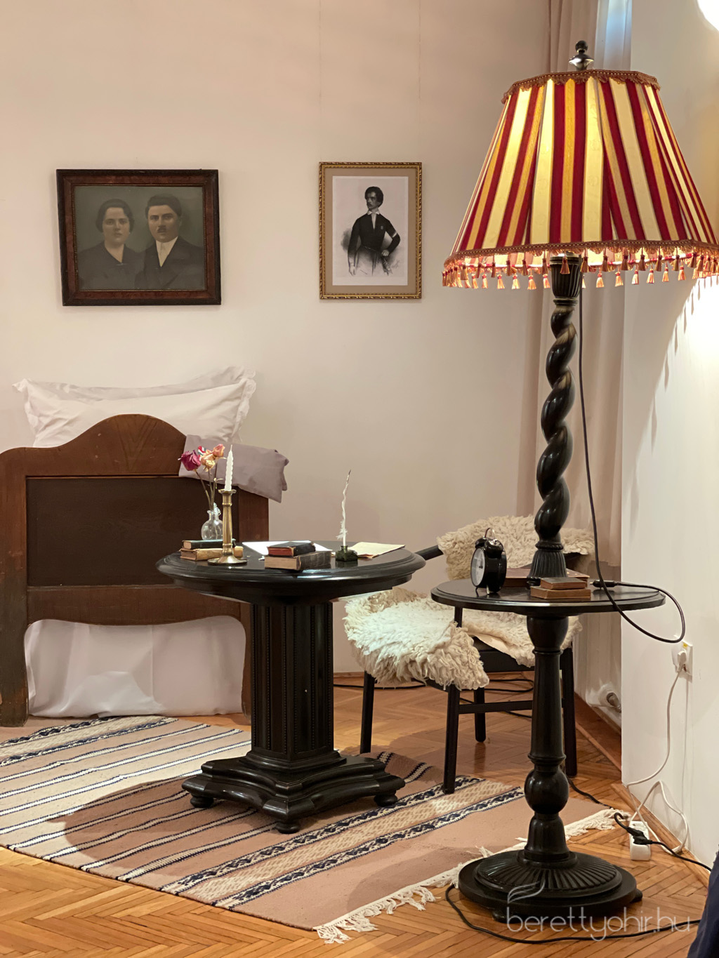 Petofi szabadulo szoba Berettyoujfaluban 02