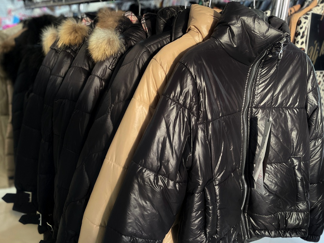 mona paris berettyoujfalu 17